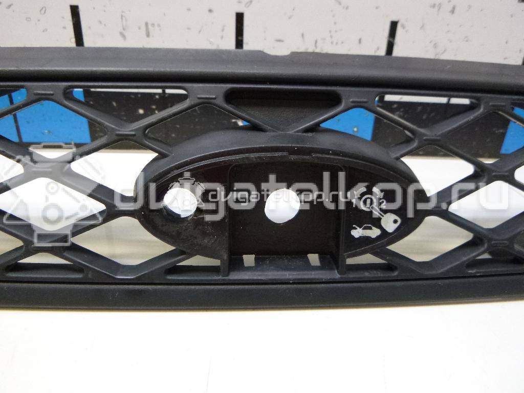 Фото Решетка радиатора  1744364 для Ford Focus {forloop.counter}}