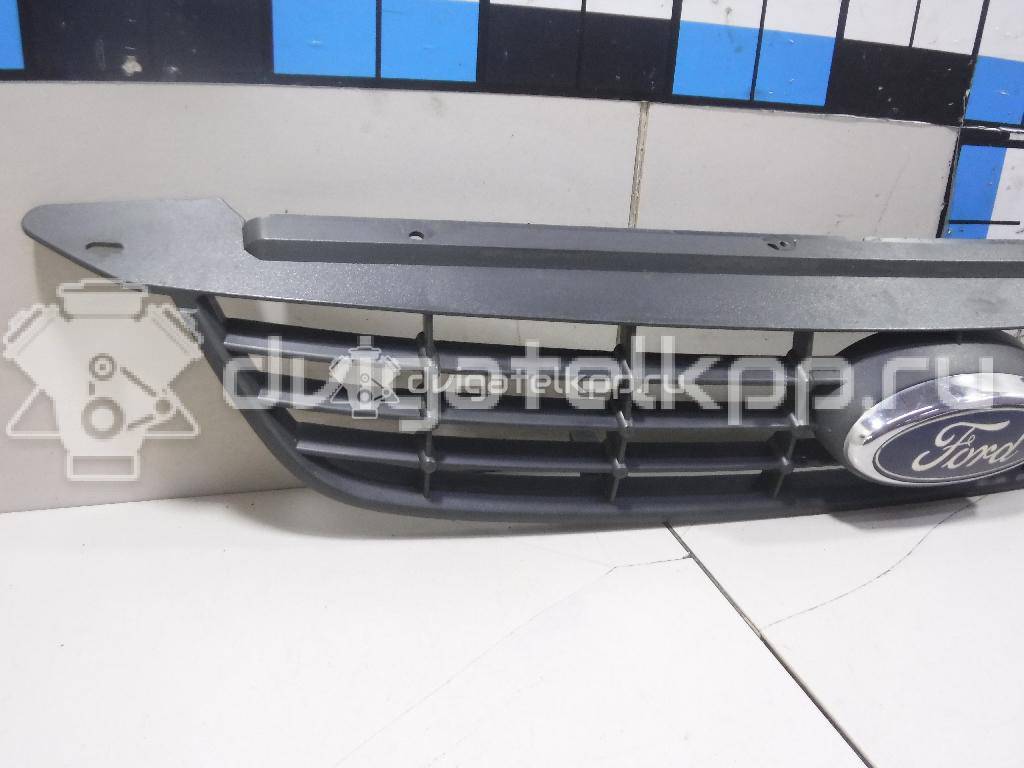 Фото Решетка радиатора  1676410 для Ford Focus {forloop.counter}}