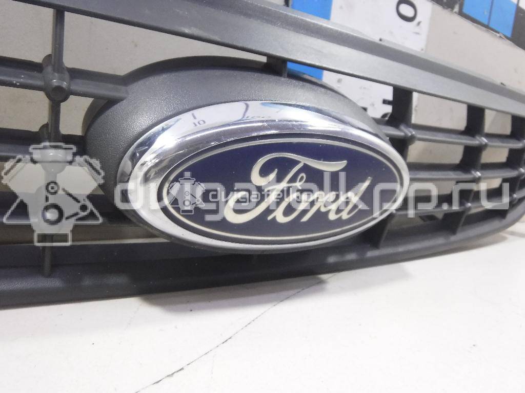 Фото Решетка радиатора  1676410 для Ford Focus {forloop.counter}}