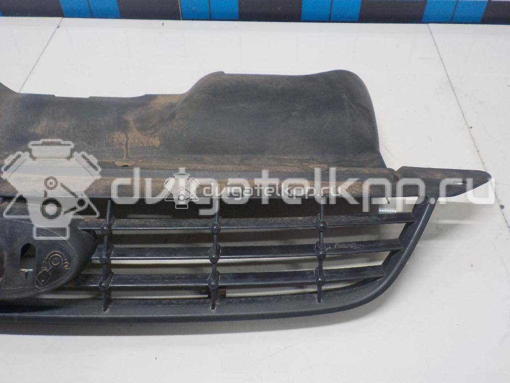 Фото Решетка радиатора  1676410 для Ford Focus {forloop.counter}}