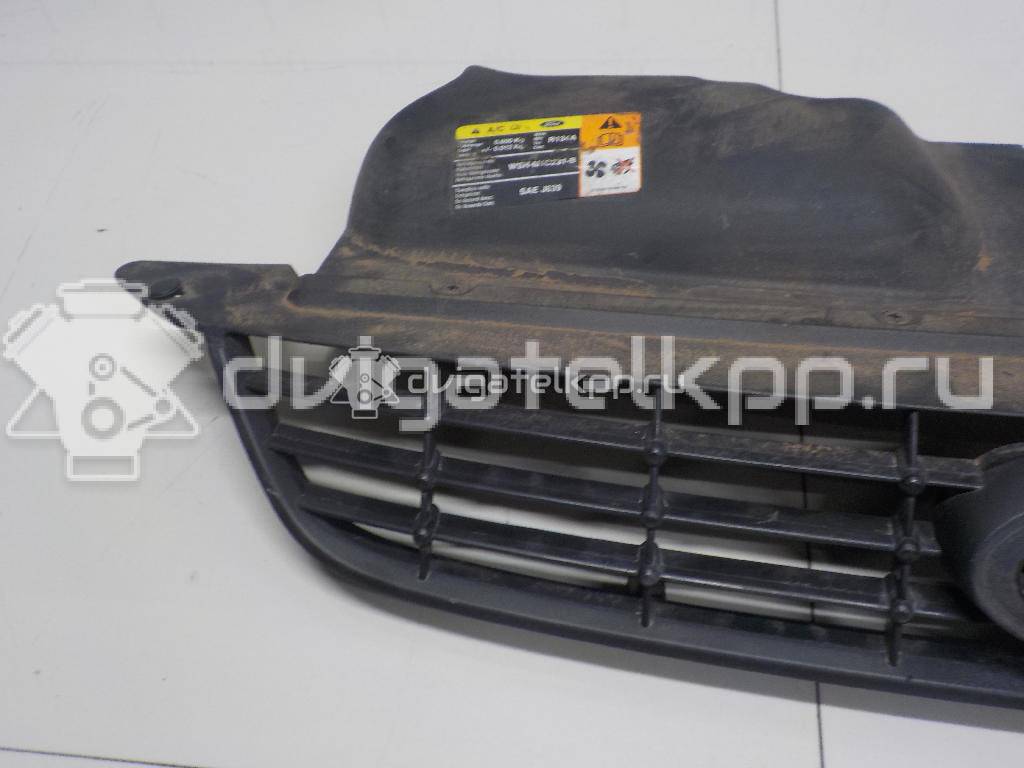 Фото Решетка радиатора  1676410 для Ford Focus {forloop.counter}}