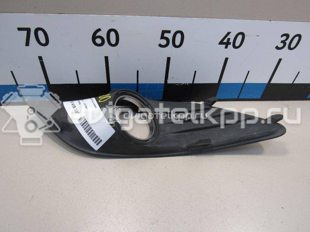 Фото Решетка в бампер правая  1528560 для Ford Focus {forloop.counter}}