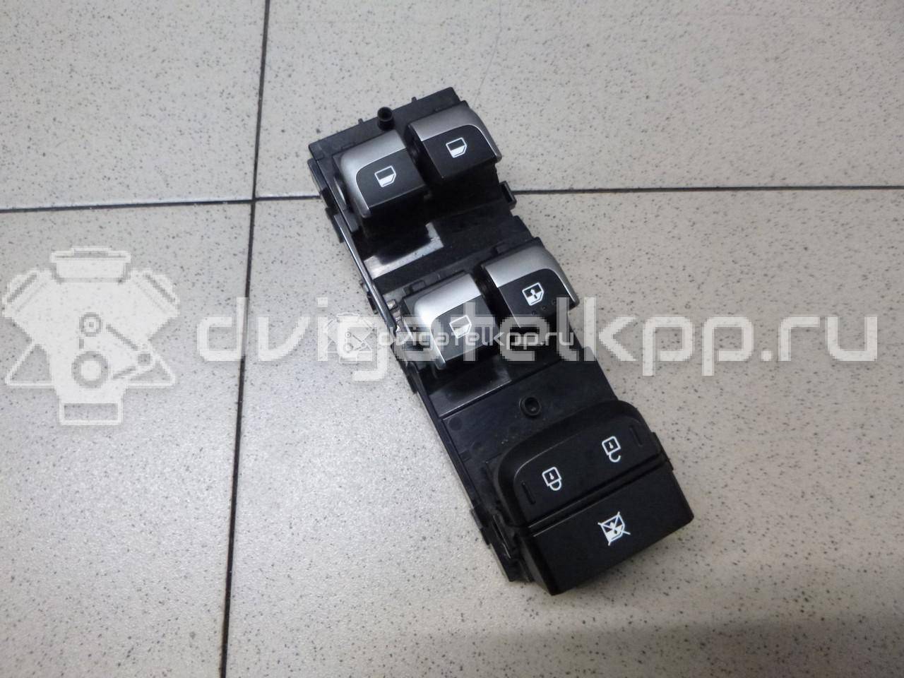Фото Блок управления стеклоподъемниками  93571H0100CA для kia RIO {forloop.counter}}
