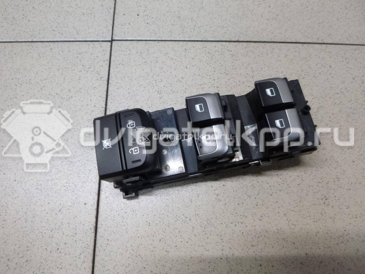 Фото Блок управления стеклоподъемниками  93571H0100CA для kia RIO {forloop.counter}}