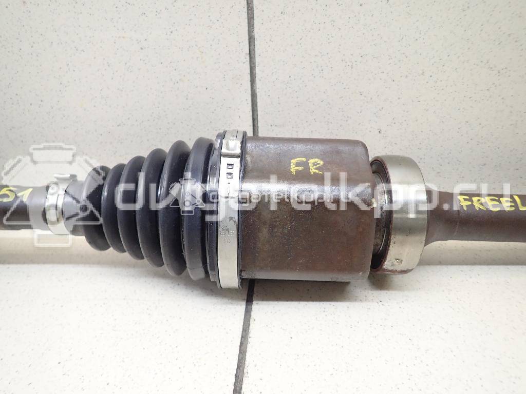 Фото Полуось передняя правая  LR006707 для Land Rover Freelander {forloop.counter}}