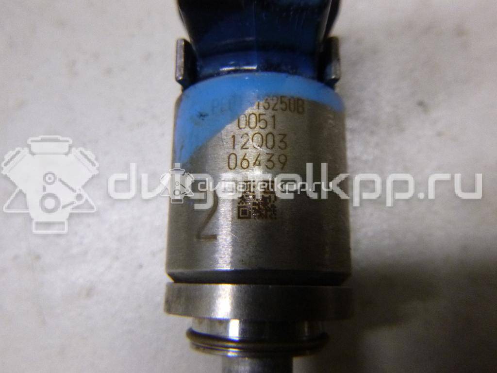 Фото Форсунка инжекторная электрическая  PE0113250B для mazda CX 3 {forloop.counter}}