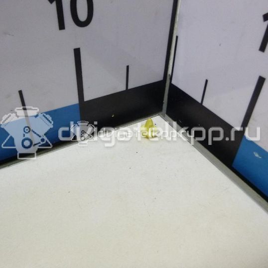 Фото Крепеж (клоп)  GE4T68865A для mazda CX 7