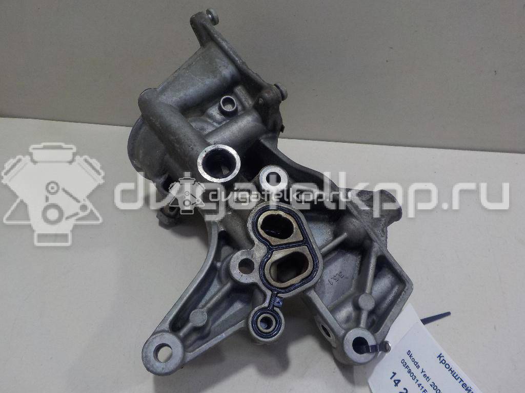 Фото Кронштейн масляного фильтра  03f903141f для Volkswagen / Seat {forloop.counter}}