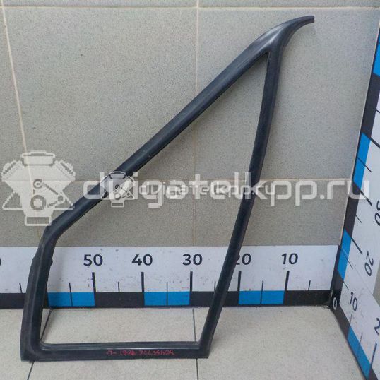 Фото Уплотнитель форточки левой  9017250120 для mercedes benz Sprinter (901-905)/Sprinter Classic (909)