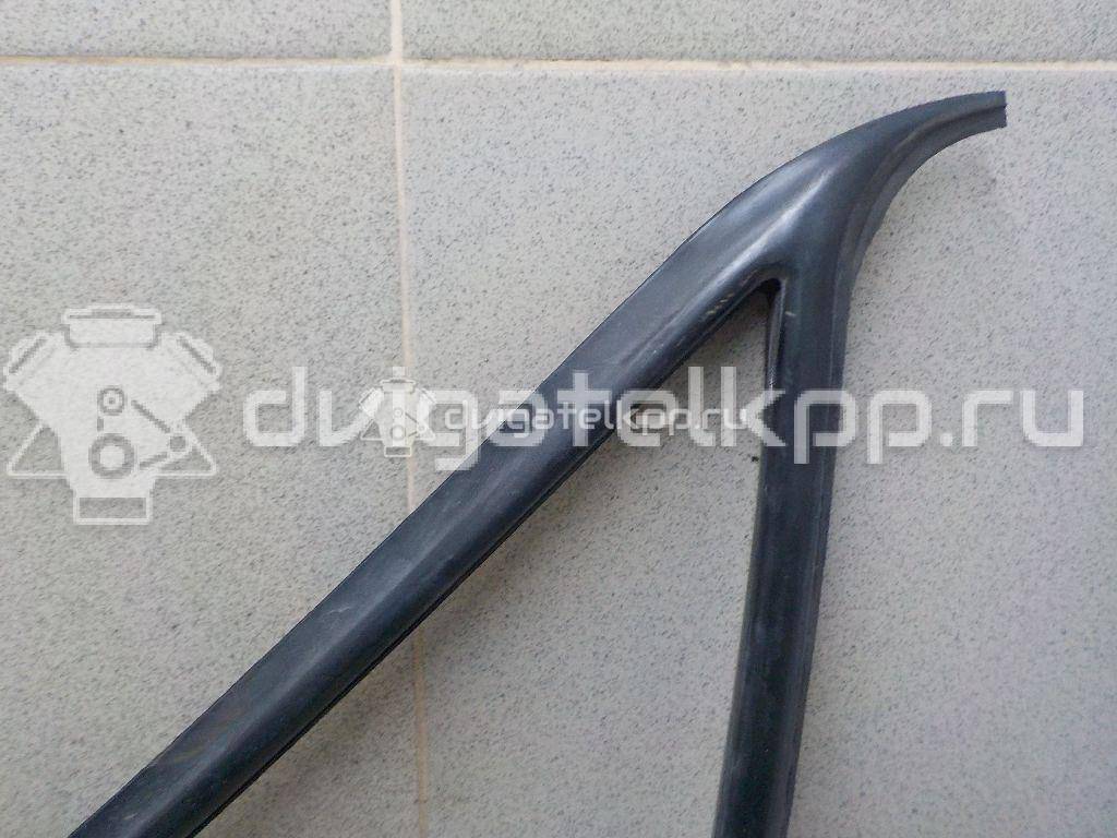 Фото Уплотнитель форточки левой  9017250120 для mercedes benz Sprinter (901-905)/Sprinter Classic (909) {forloop.counter}}