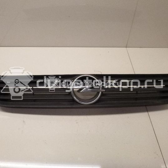 Фото Решетка радиатора  6320068 для Opel Zafira