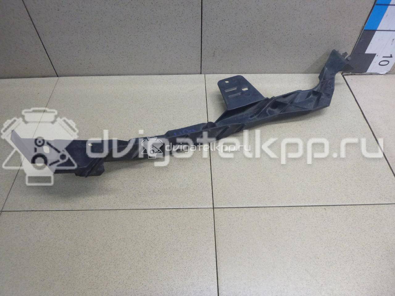 Фото Направляющая переднего бампера левая  13264479 для Opel Astra {forloop.counter}}