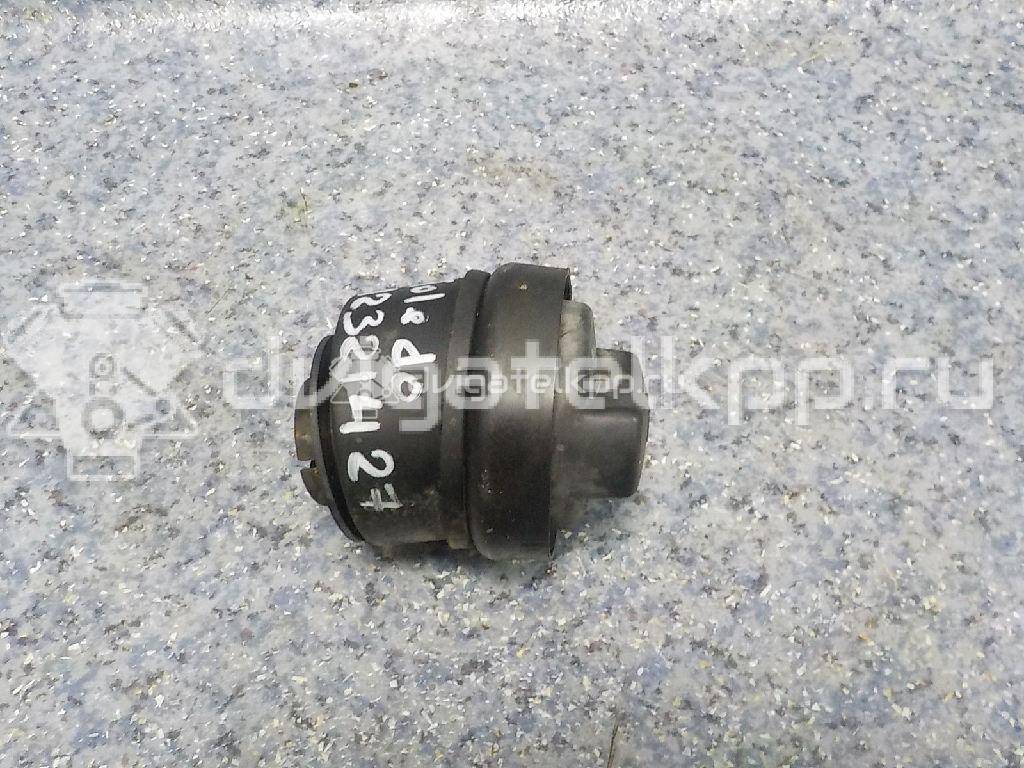 Фото Маслозаливная горловина  для Volkswagen / Seat {forloop.counter}}