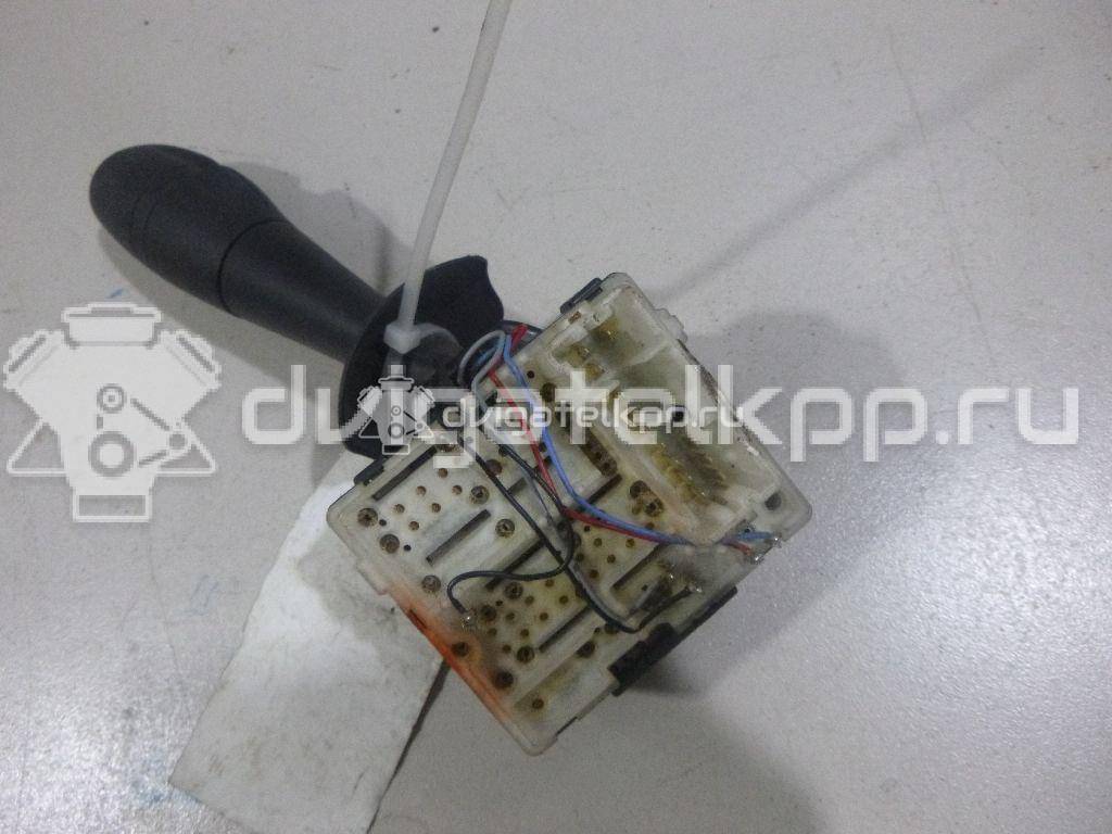 Фото Переключатель стеклоочистителей  8201168016 для Renault Trafic / Captur J5 / Clio {forloop.counter}}
