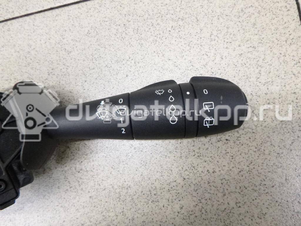 Фото Переключатель стеклоочистителей  8201168013 для Renault Trafic / Captur J5 / Clio {forloop.counter}}