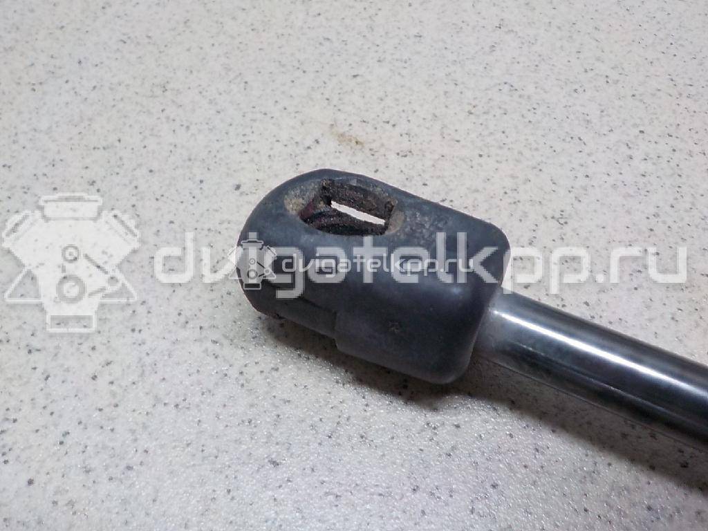 Фото Амортизатор двери багажника  8200735264 для Renault Sandero Stepway / Logan {forloop.counter}}