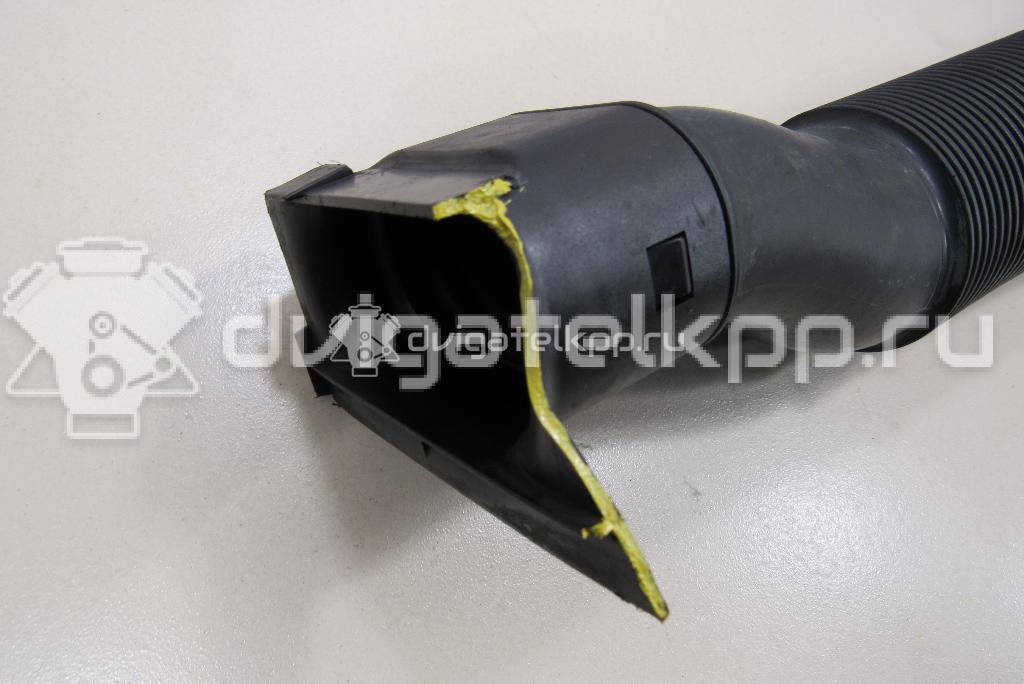 Фото Патрубок воздушного фильтра  6R0129618B для Volkswagen / Seat {forloop.counter}}