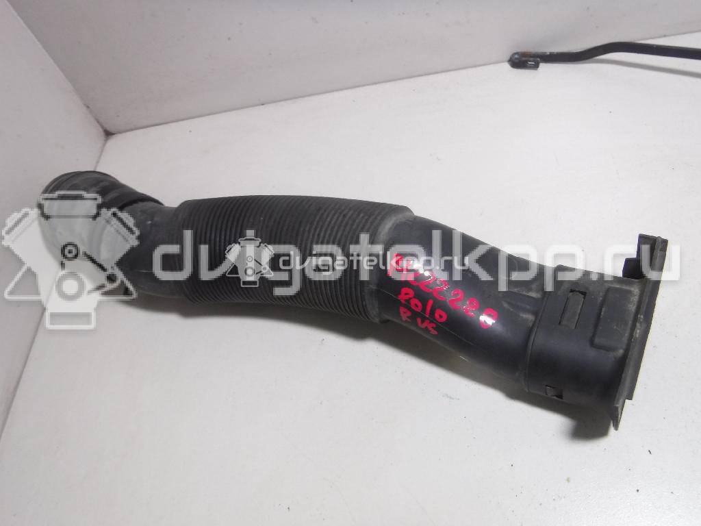 Фото Патрубок воздушного фильтра  6R0129618B для Volkswagen / Seat {forloop.counter}}