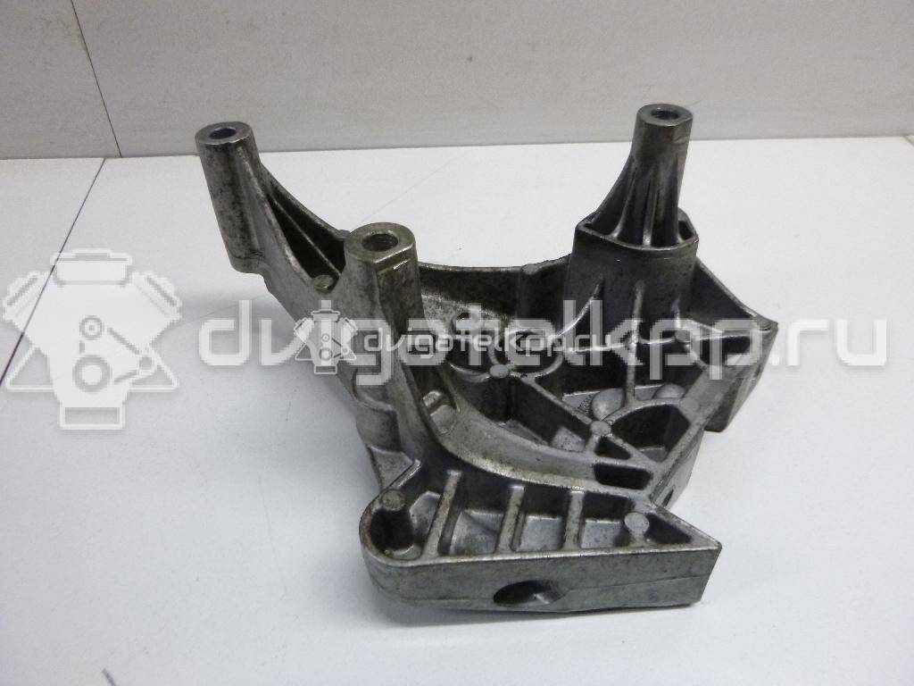 Фото Кронштейн опоры двигателя  06F199207Q для seat Altea {forloop.counter}}