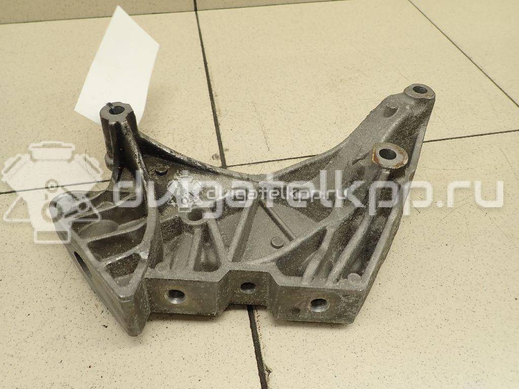 Фото Кронштейн двигателя правый  06J199207P для seat Altea {forloop.counter}}