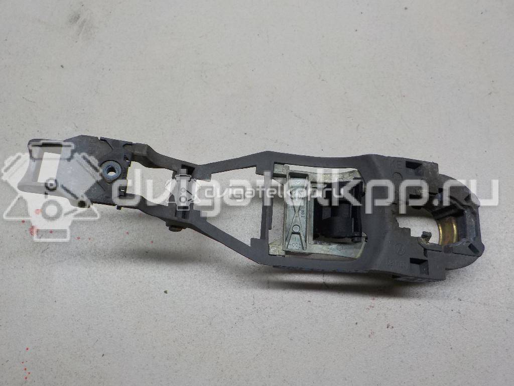 Фото Кронштейн ручки  3B0837886D для seat Arosa {forloop.counter}}