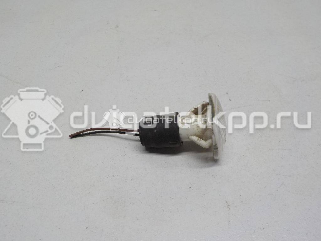 Фото Повторитель на крыло белый  1U0949127A для Skoda Roomster 5J / Octaviaii 1Z3 / Fabia / Octavia / Superb {forloop.counter}}