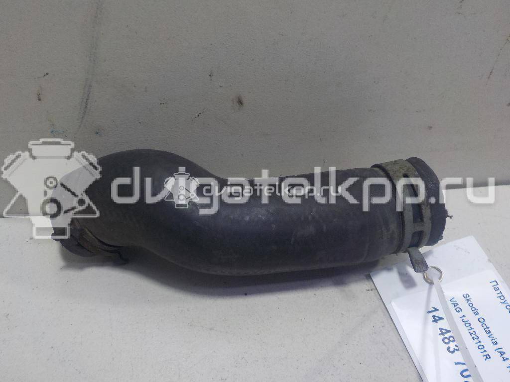 Фото Патрубок радиатора  1j0122101r для Skoda Octavia {forloop.counter}}