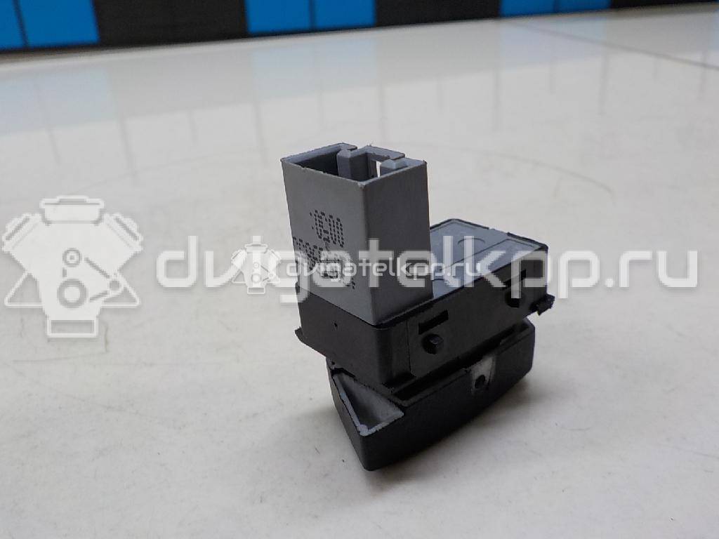 Фото Кнопка стеклоподъемника  1Z0959855 для Skoda Octavia / Octaviaii 1Z3 / Yeti 5L {forloop.counter}}