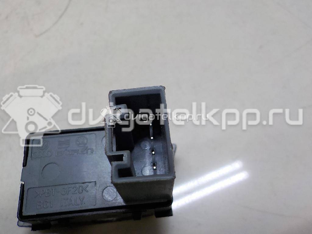 Фото Кнопка стеклоподъемника  1Z0959855 для Skoda Octavia / Octaviaii 1Z3 / Yeti 5L {forloop.counter}}