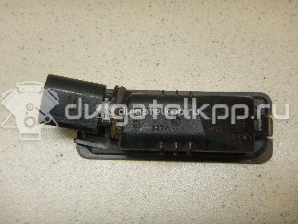 Фото Фонарь подсветки номера  1K8943021 для Volkswagen Scirocco / Polo / Touran / Amarok S1B / New Beetle {forloop.counter}}