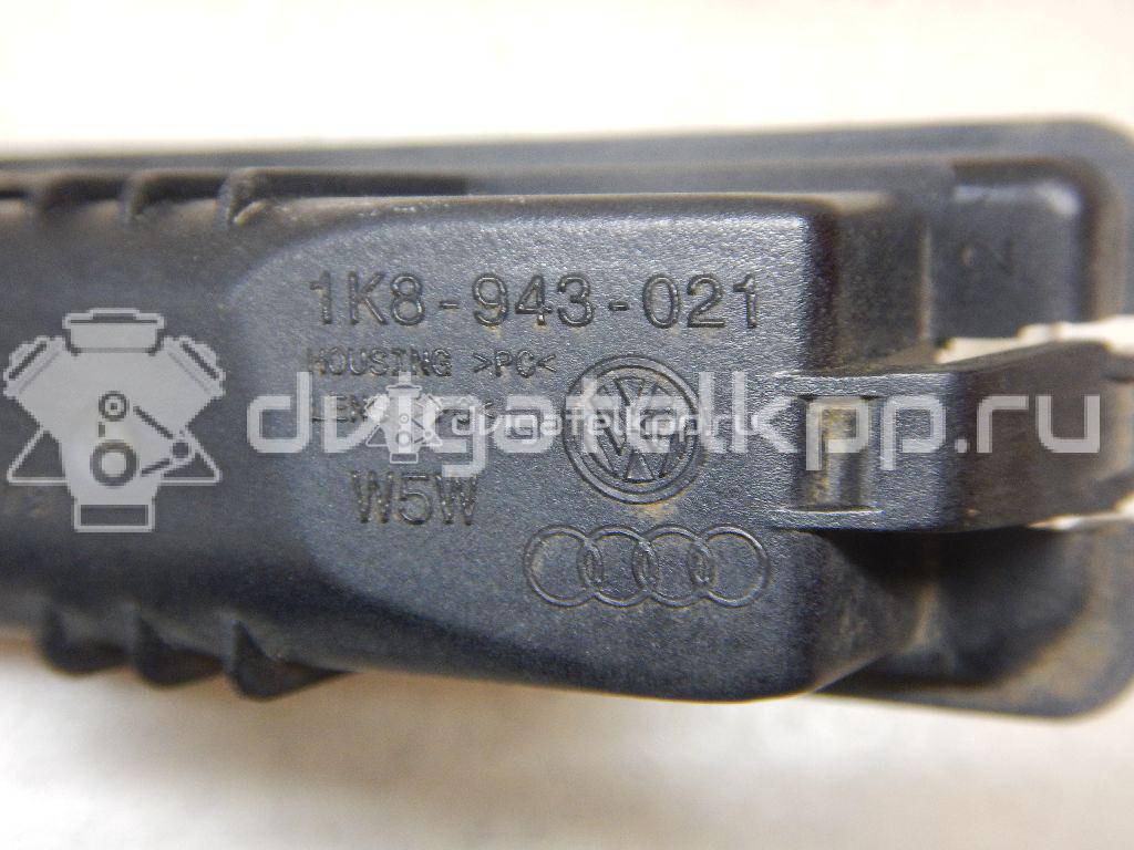 Фото Фонарь подсветки номера  1K8943021 для Volkswagen Scirocco / Polo / Touran / Amarok S1B / New Beetle {forloop.counter}}