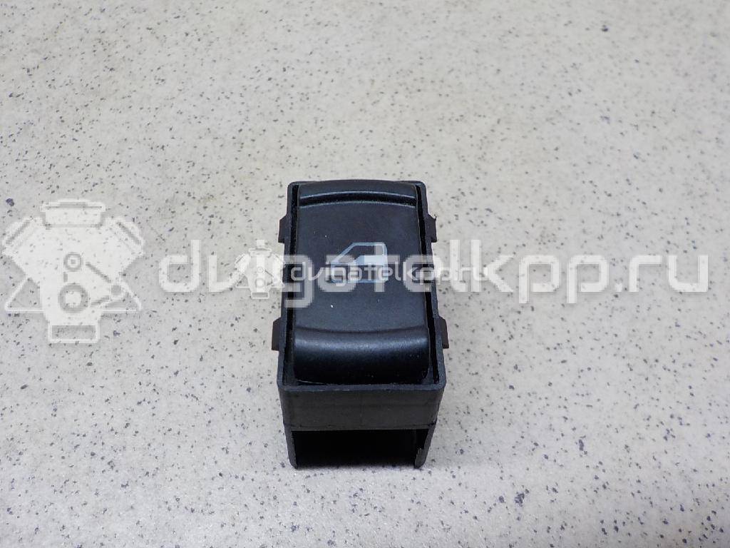 Фото Кнопка стеклоподъемника  3B0959855B01C для Volkswagen Bora / Passat / Golf {forloop.counter}}