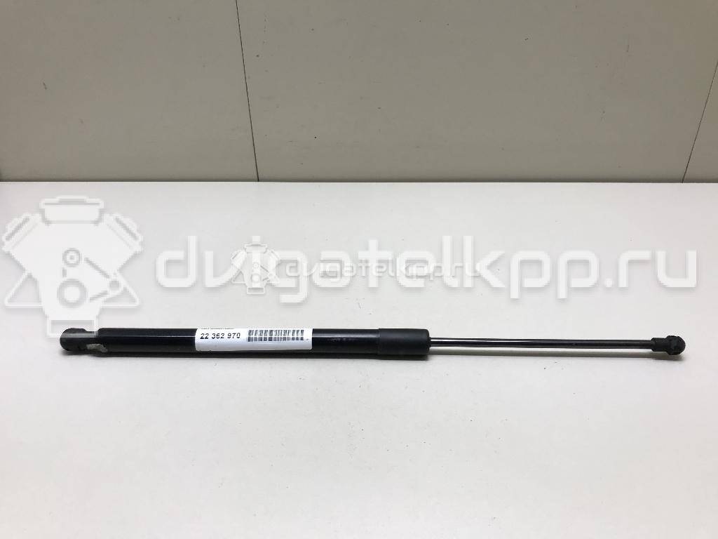 Фото Амортизатор двери багажника  5G6827550C для Volkswagen Golf {forloop.counter}}