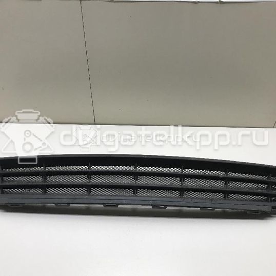 Фото Решетка в бампер центральная  5C68536779B9 для Volkswagen Jetta