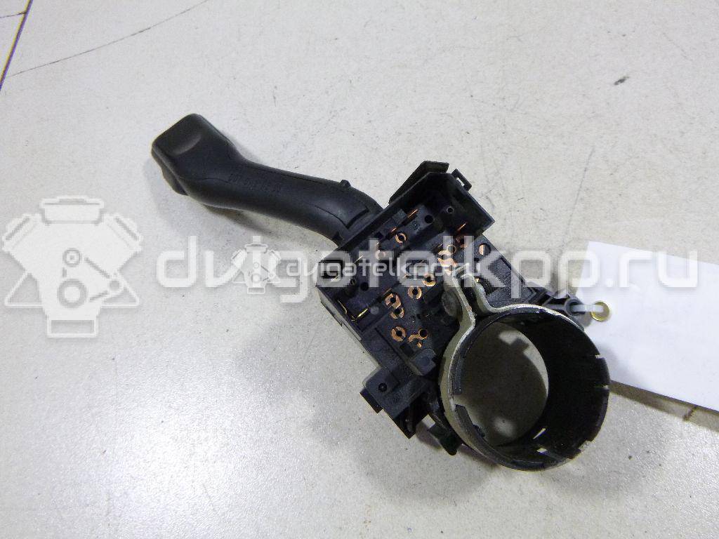 Фото Переключатель поворотов подрулевой  8L0953513G для Volkswagen New Beetle / Bora / Kaefer / Sharan / Golf {forloop.counter}}