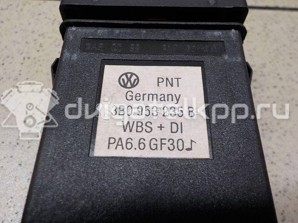 Фото Кнопка аварийной сигнализации  3B0953235B для Volkswagen Passat {forloop.counter}}