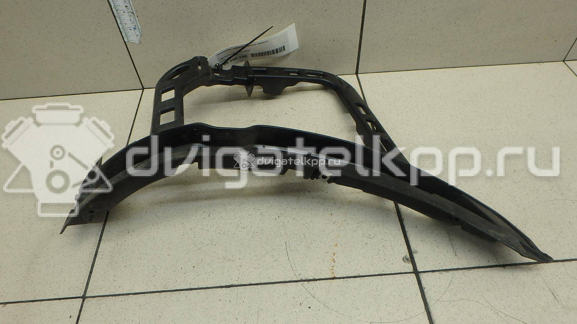 Фото Кронштейн заднего бампера правый  3AF807378 для vw Passat [B7] {forloop.counter}}