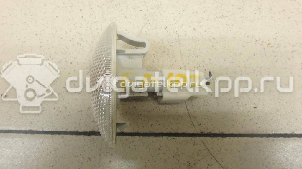 Фото Повторитель на крыло белый  3641063J00 для Suzuki Vitara / Grand Vitara / Sx4 / Celerio Lf / Splash Ex {forloop.counter}}
