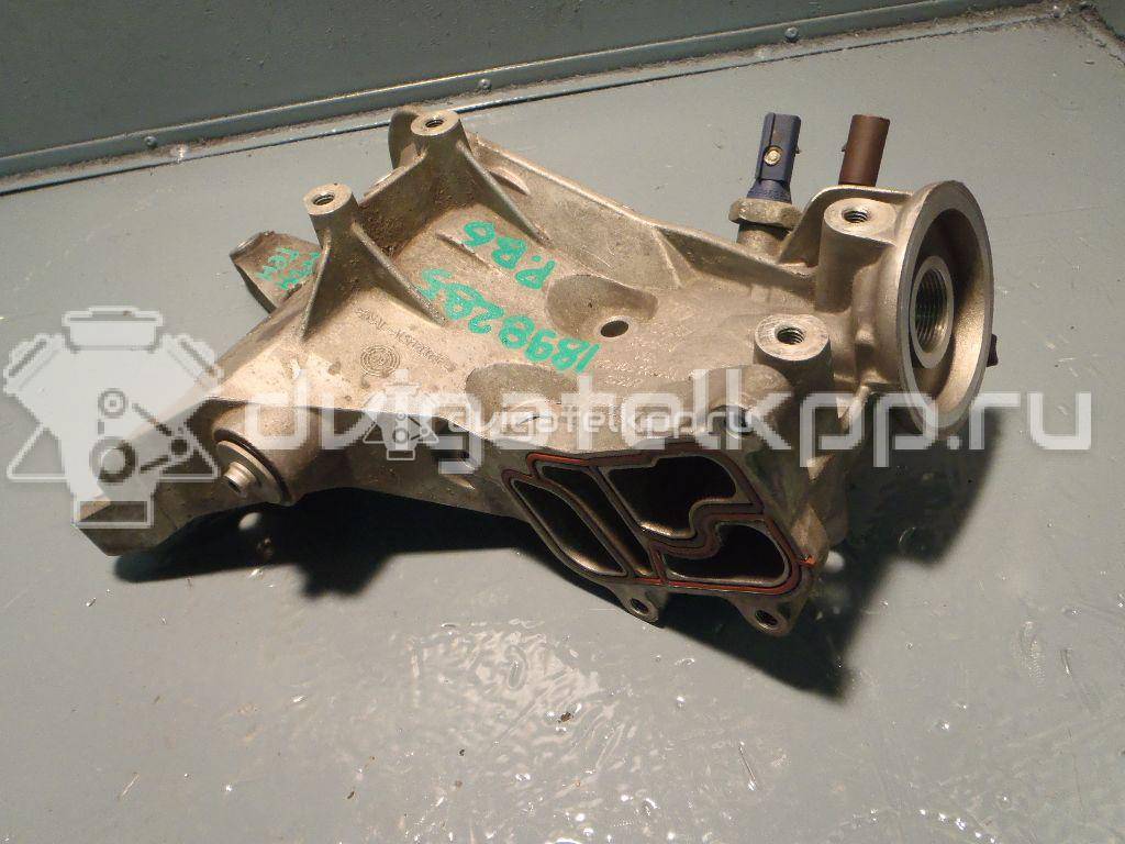 Фото Кронштейн генератора  06J903143AH для Skoda Octavia / Yeti 5L / Octaviaii 1Z3 / Superb {forloop.counter}}