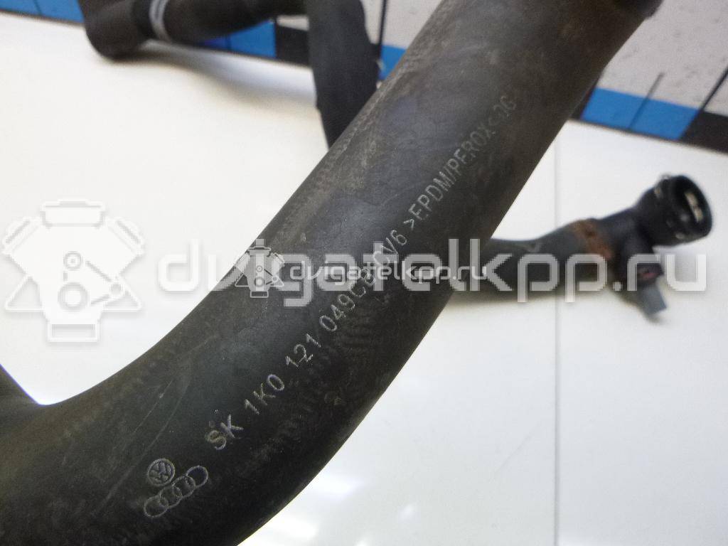 Фото Патрубок радиатора  1K0121049CB для audi A3 [8P1] {forloop.counter}}