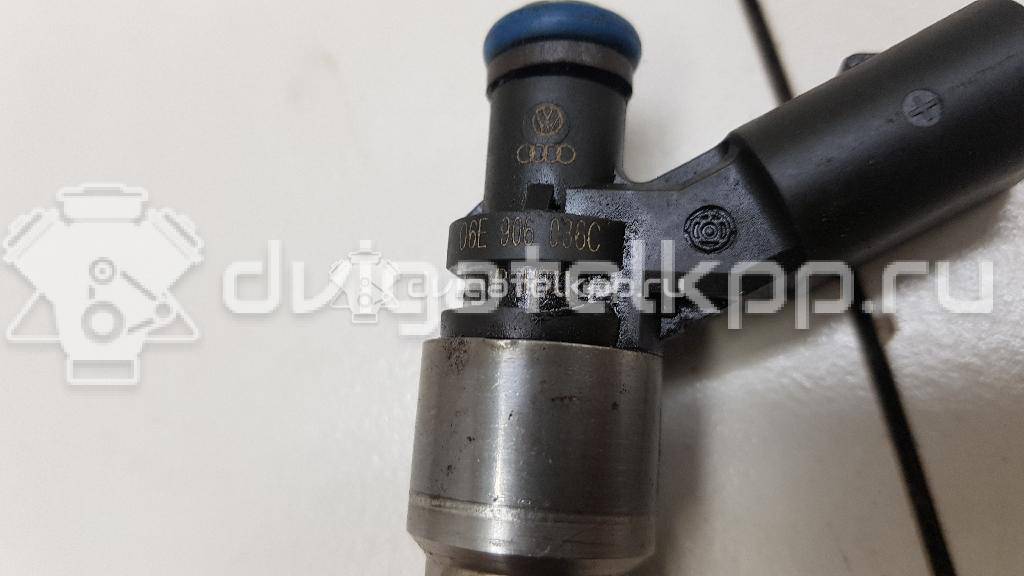 Фото Форсунка инжекторная электрическая  06E906036C для Audi A8 / A4 / A6 {forloop.counter}}