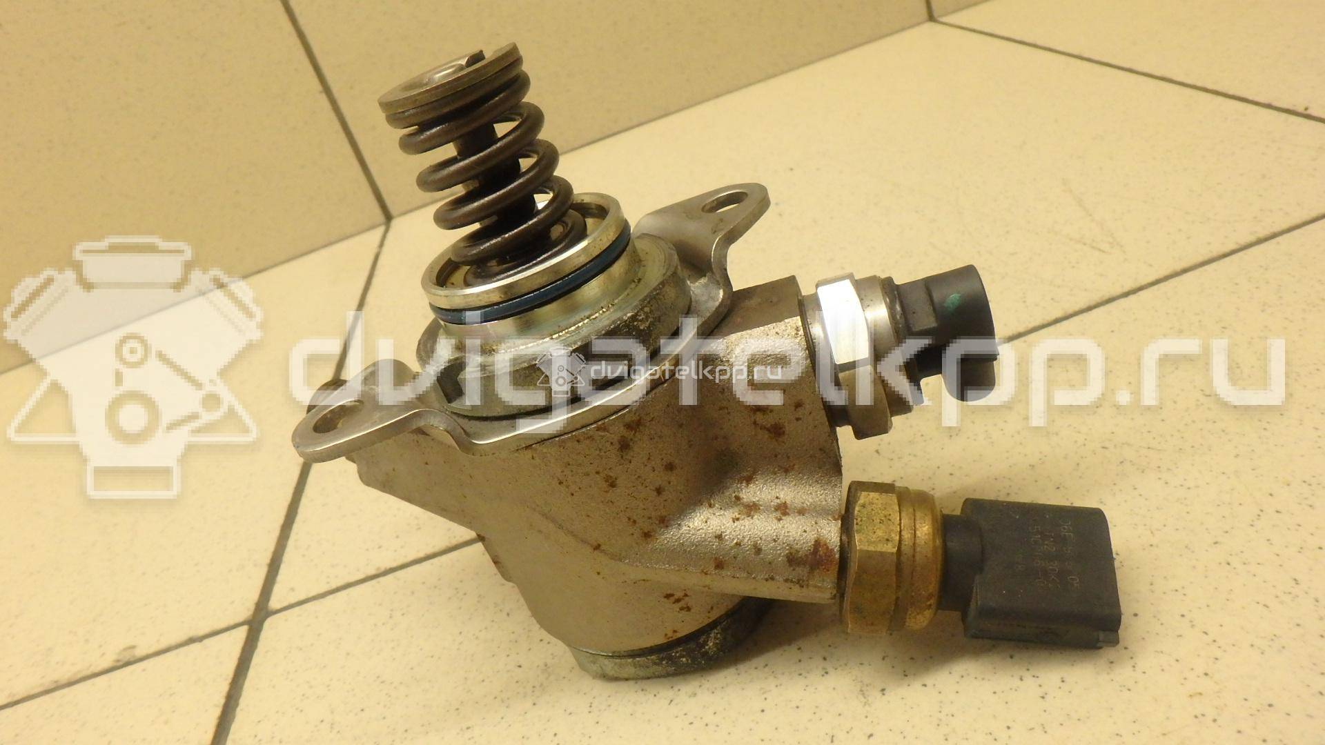 Фото Насос (ТНВД) бензиновый  07L127026Q для Audi A4 / A6 / A5 / A8 / Q5 {forloop.counter}}