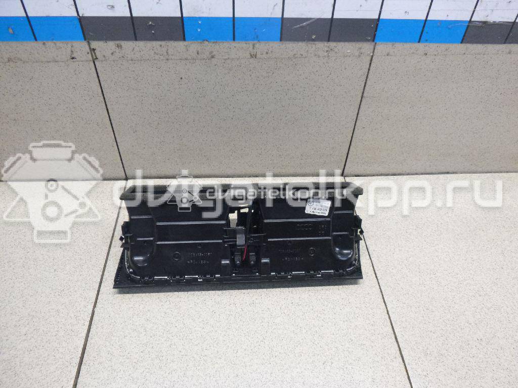 Фото Дефлектор воздушный  8t1820951cwvf для audi A4 [B8] {forloop.counter}}