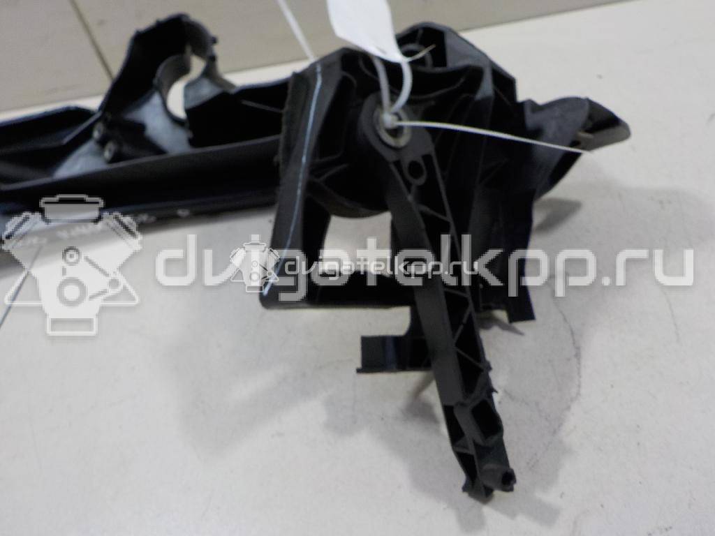 Фото Кронштейн фар правый  8k0805608a для Audi A4 {forloop.counter}}