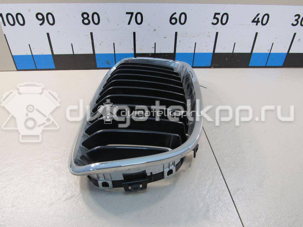 Фото Решетка радиатора правая  51137239022 для Bmw 1 {forloop.counter}}