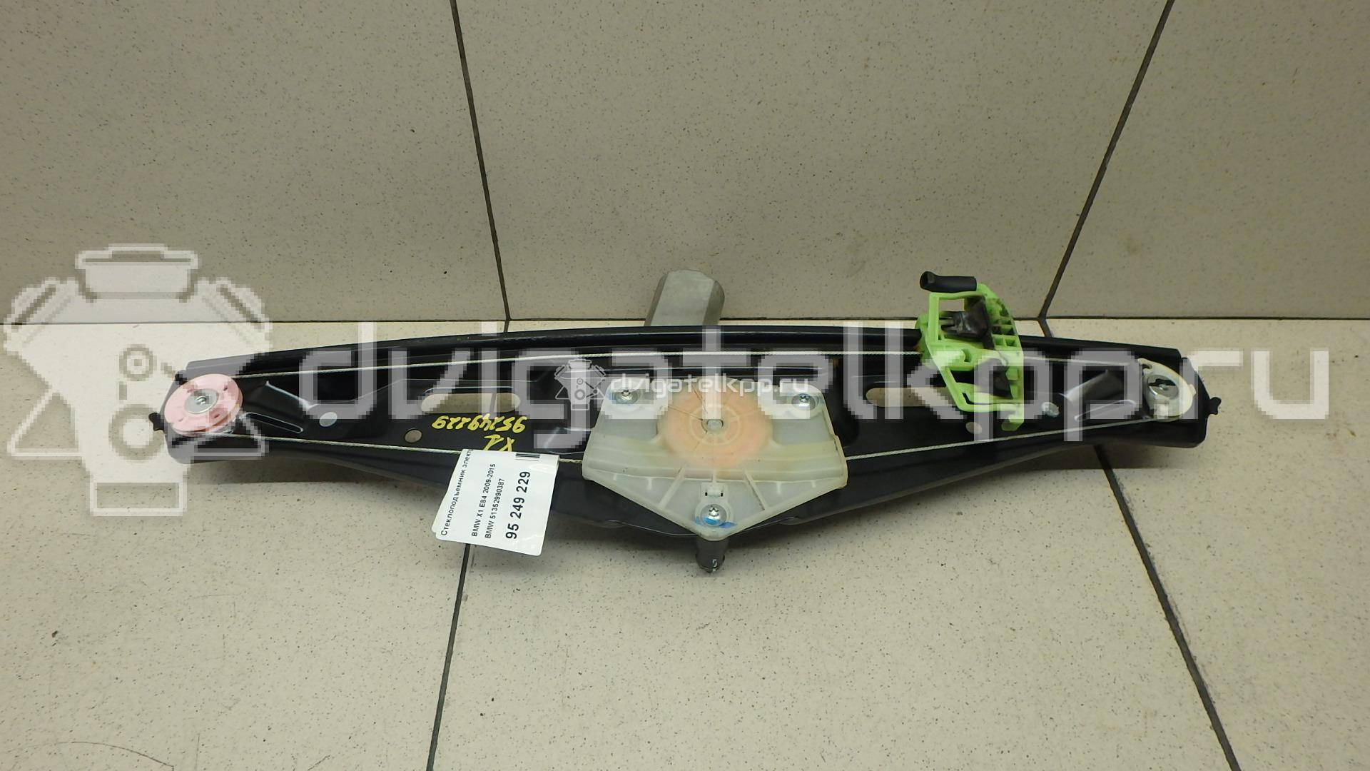 Фото Стеклоподъемник электр. задний левый  51352990387 для Bmw X1 {forloop.counter}}