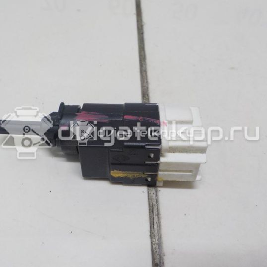 Фото Датчик включения стопсигнала  253206170R для vaz Lada Largus