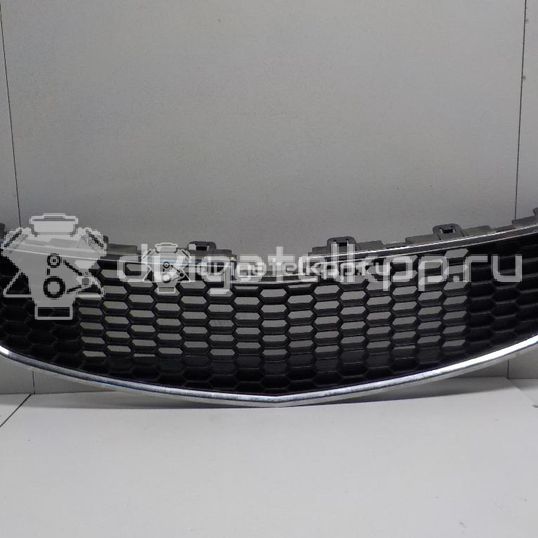 Фото Решетка радиатора  95028167 для Chevrolet Cruze