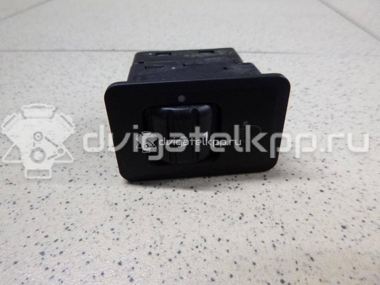 Фото Кнопка противотуманки  MR330576 для mitsubishi Pajero/Montero Sport (K9) {forloop.counter}}