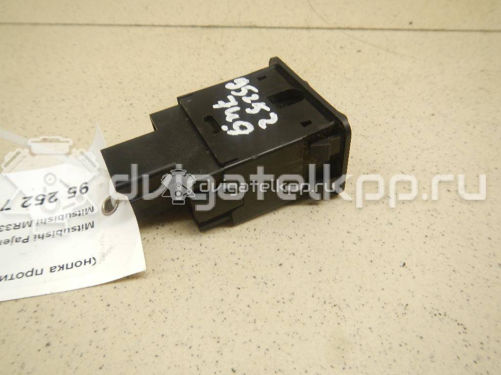 Фото Кнопка противотуманки  MR330576 для mitsubishi Pajero/Montero Sport (K9) {forloop.counter}}